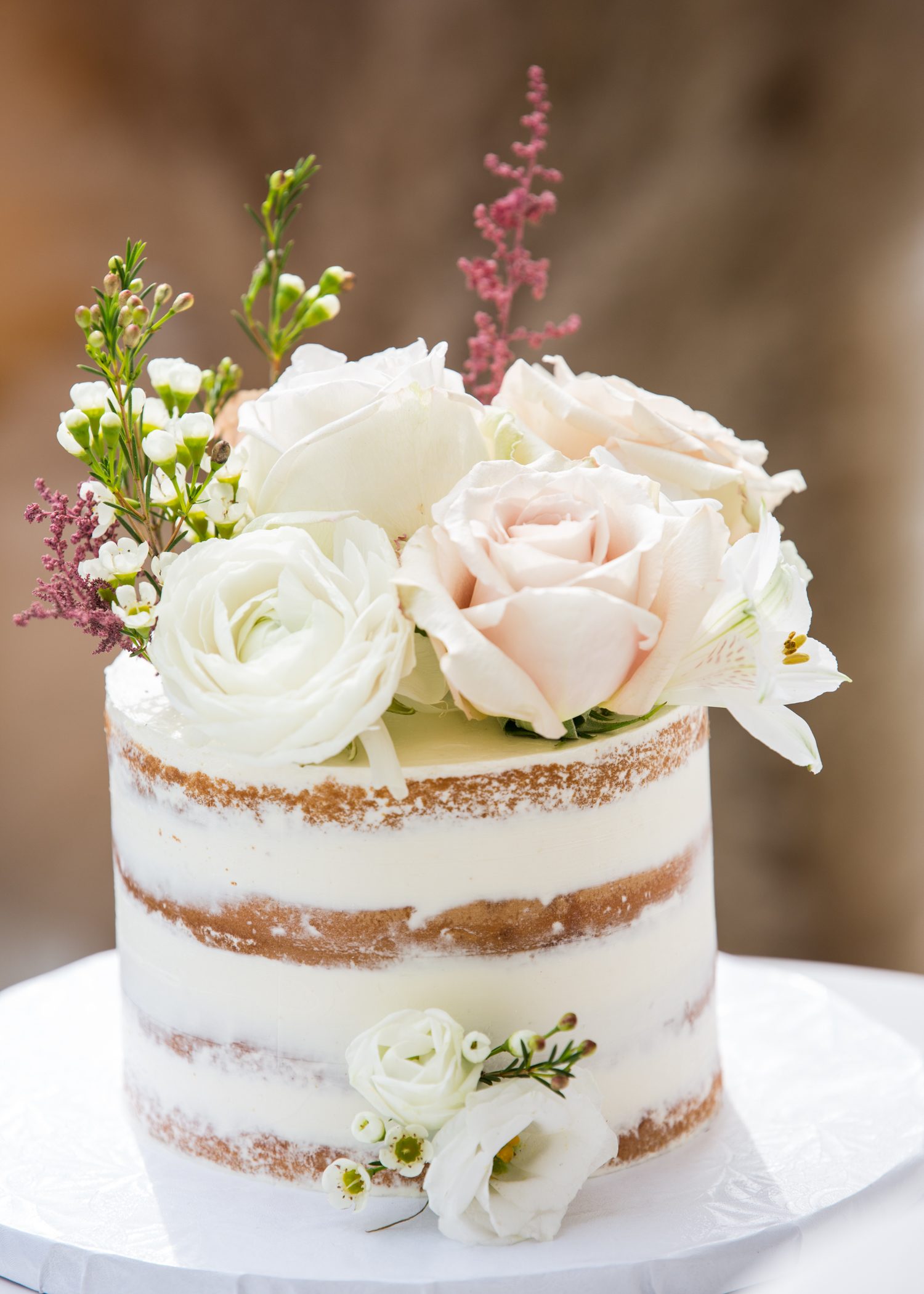 Gâteau de mariage servi à l'Auberge